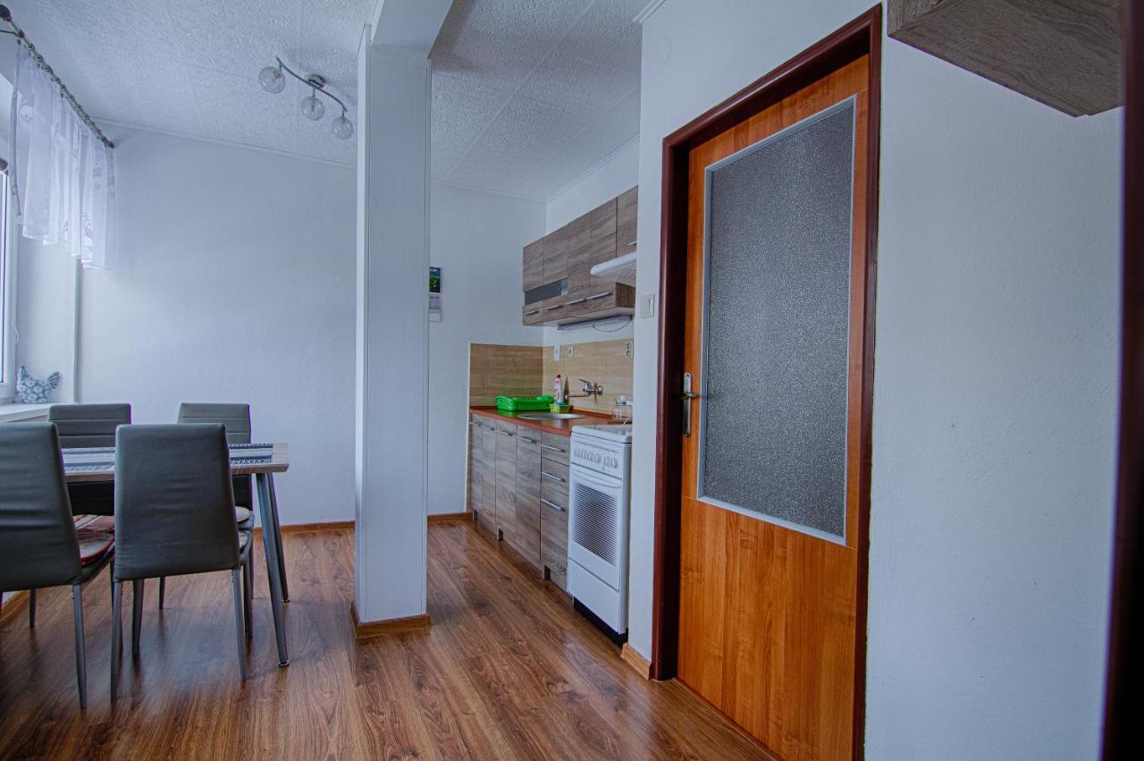 Апартаменти Apartman Iveta Рокитніце-над-Їзероу Екстер'єр фото